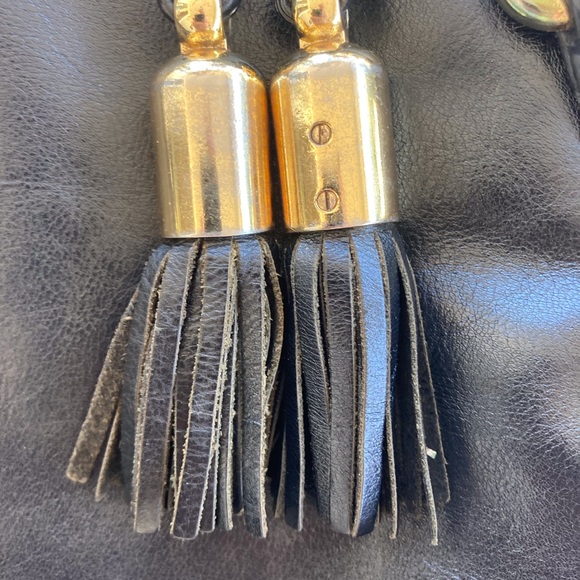 BADGLEY MISCHKA BLACK LEATHER BAG WITH SILVER AND GOLD TONED HARDWARE & BRANDING - Picture 3 of 16